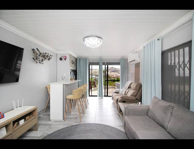 2 BEDROOM TOWNHOUSE FOR SALE IN ISLAND VIEW